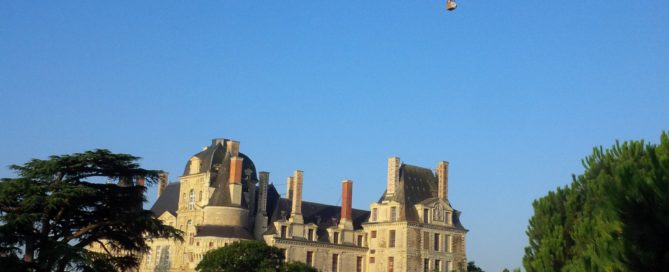 Vol au dessus du château de Brissac